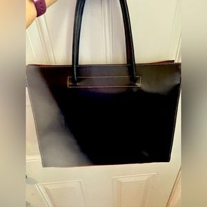 Beautiful Black Lodi’s tote bag .